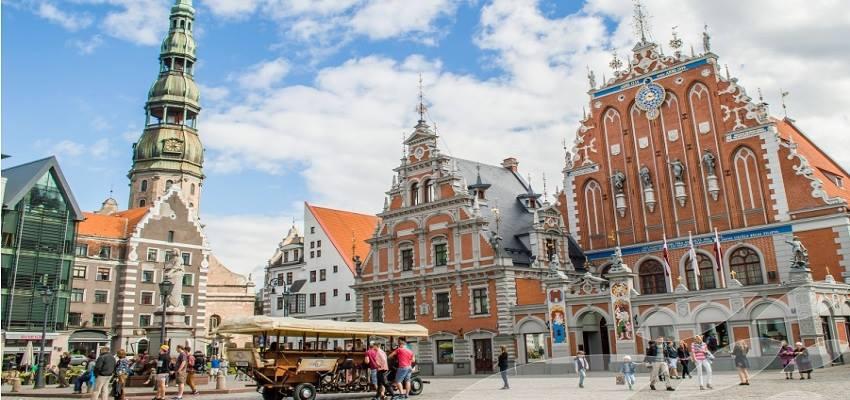 vé máy bay đến latvia